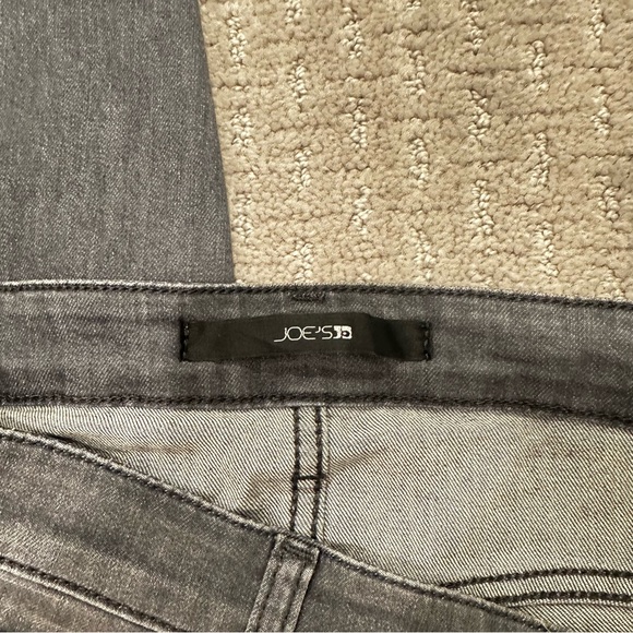 Joe’s Jeans Distressed Ankle Cropped Jeans in Gray - Size 29 - Picture 3 of 5